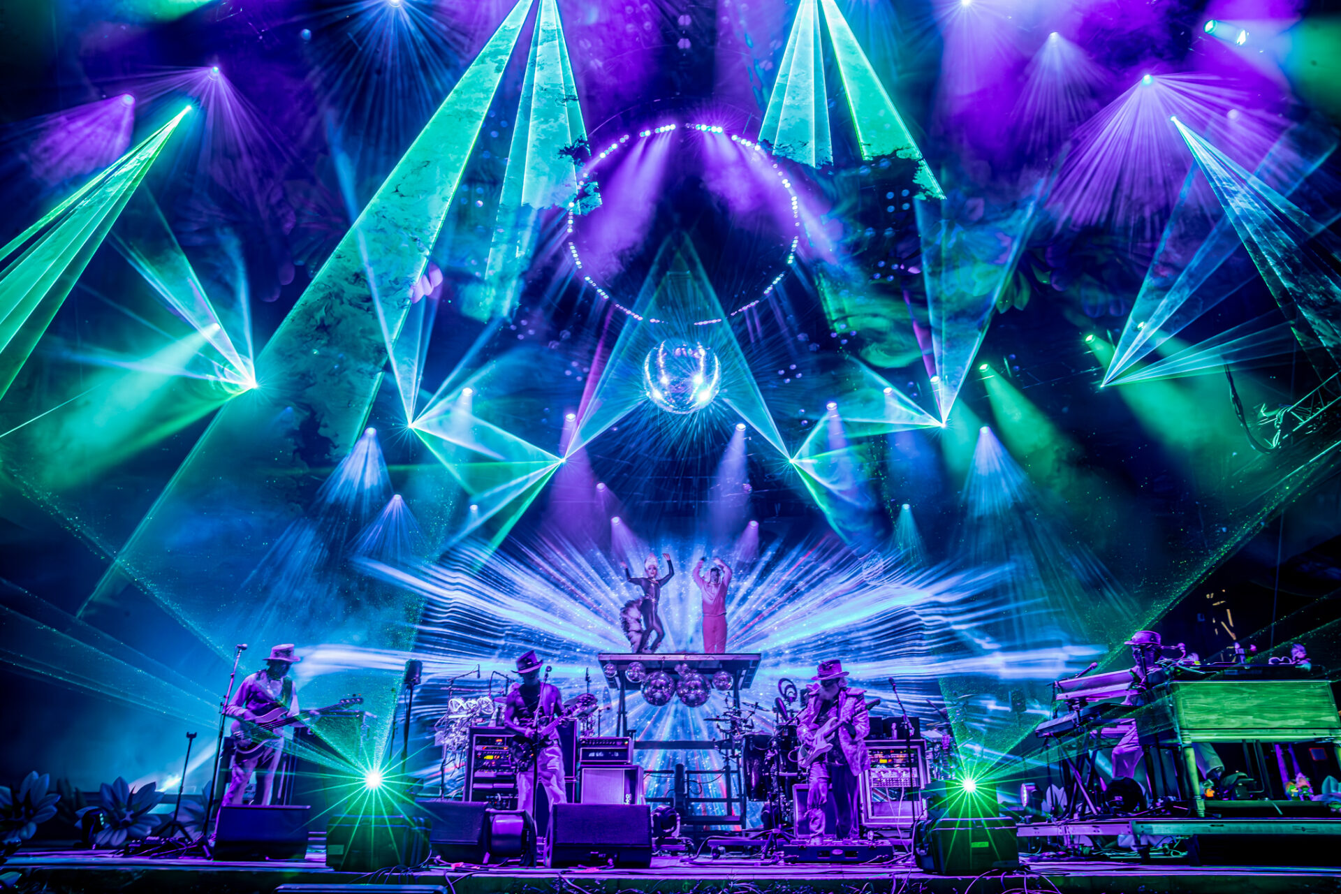 String Cheese Incident live at Hulaween