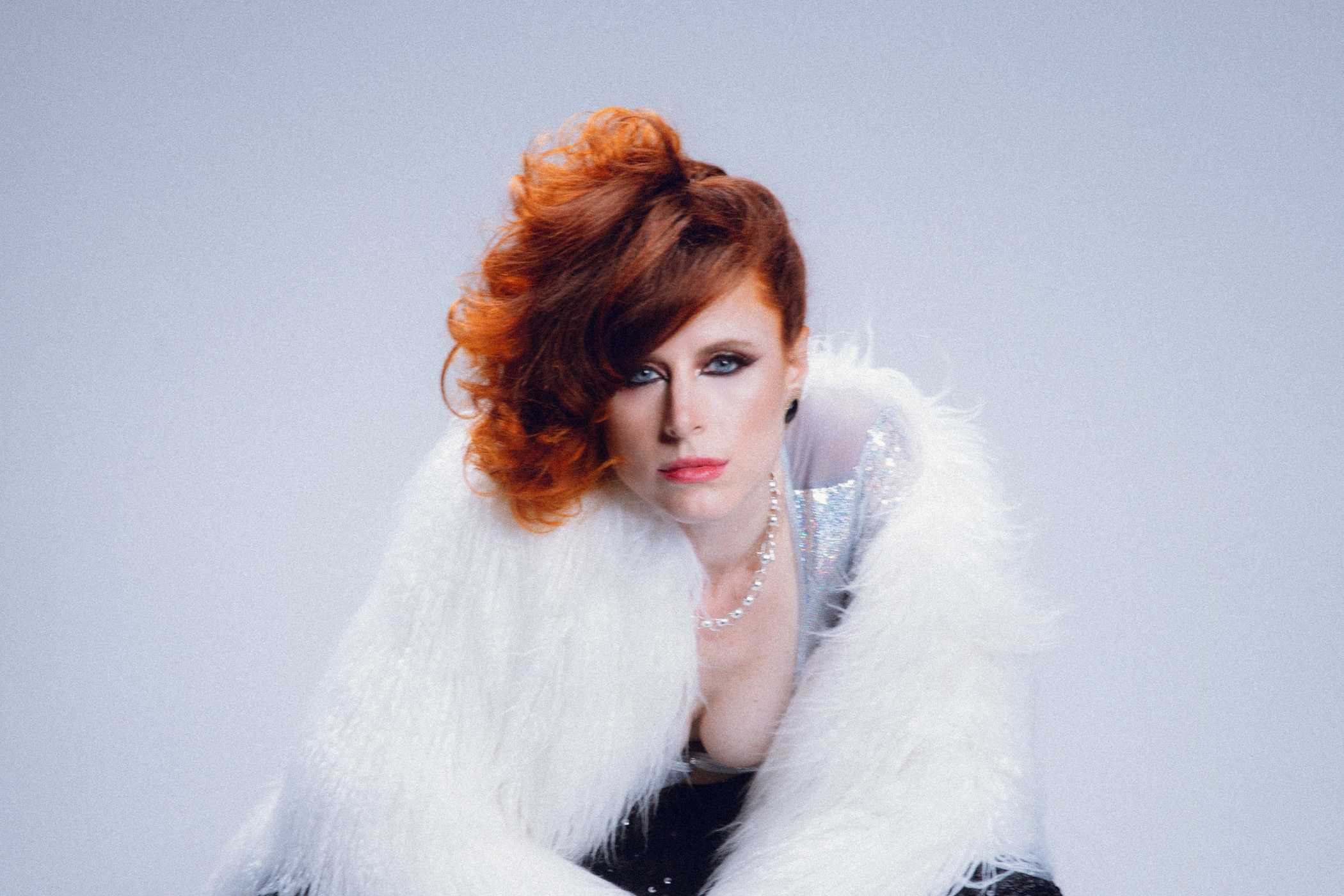 ACCLAIMED ELECTRO-POP SUPERSTAR KIESZA UNVEILS SENSATIONAL FEEL-GOOD CLUB ANTHEM “WHEN I’M DANCING”